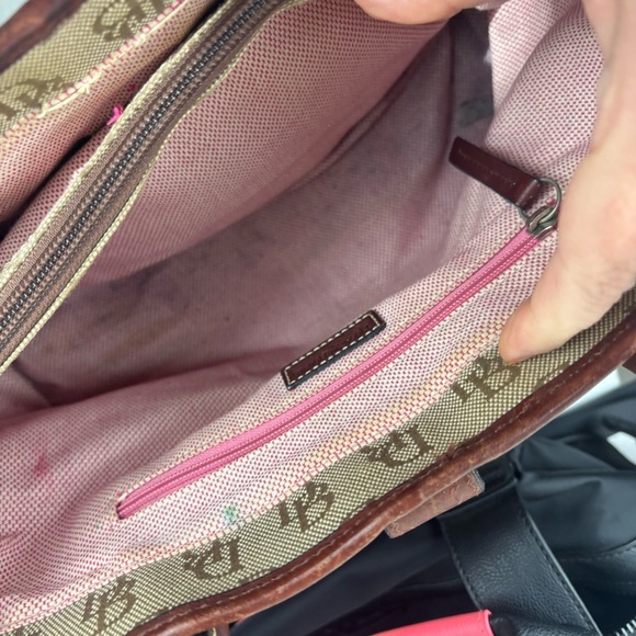 Dooney & Bourke vintage logo satchel bag/crossbody strap incl - Picture 10 of 16